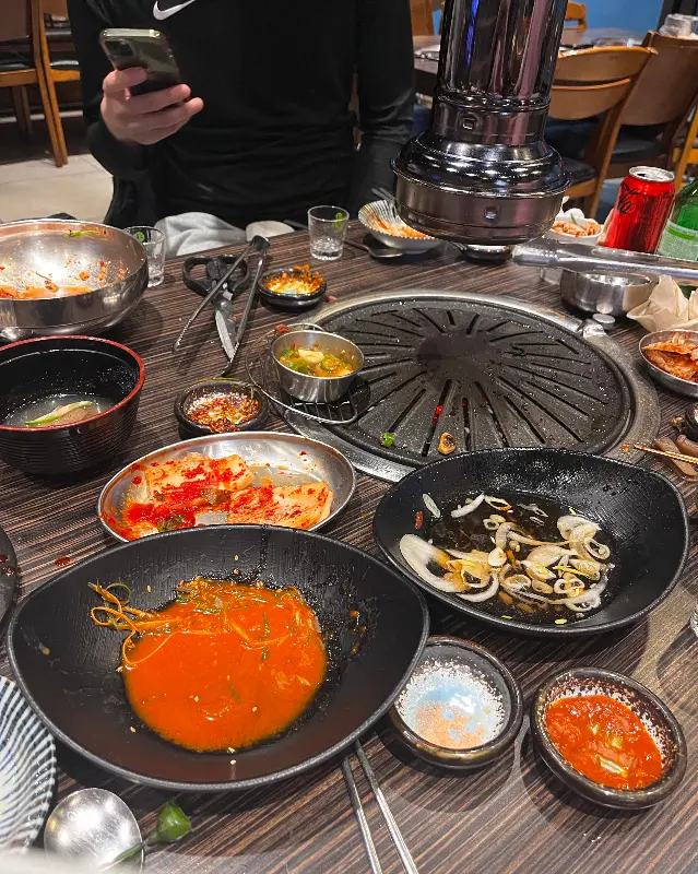 푸짐하게 차려진 한 상 차림