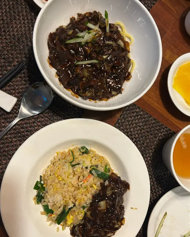 짜장면과 볶음밥