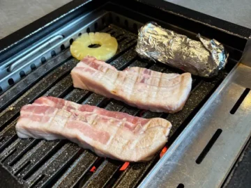 혼밥러의 성지, 육즙관리소 양재역점에서 맛보는 인생 삼겹살! 양재 맛집 정복기