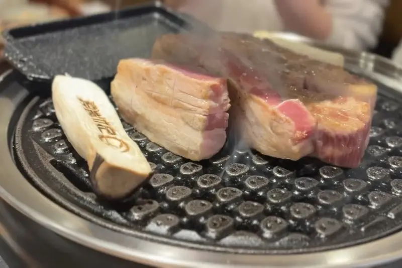 두툼한 강씨목살의 자태