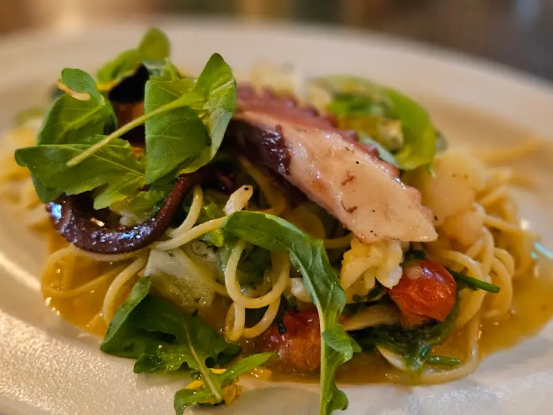 싱싱한 채소와 문어의 조화, 문어 파스타