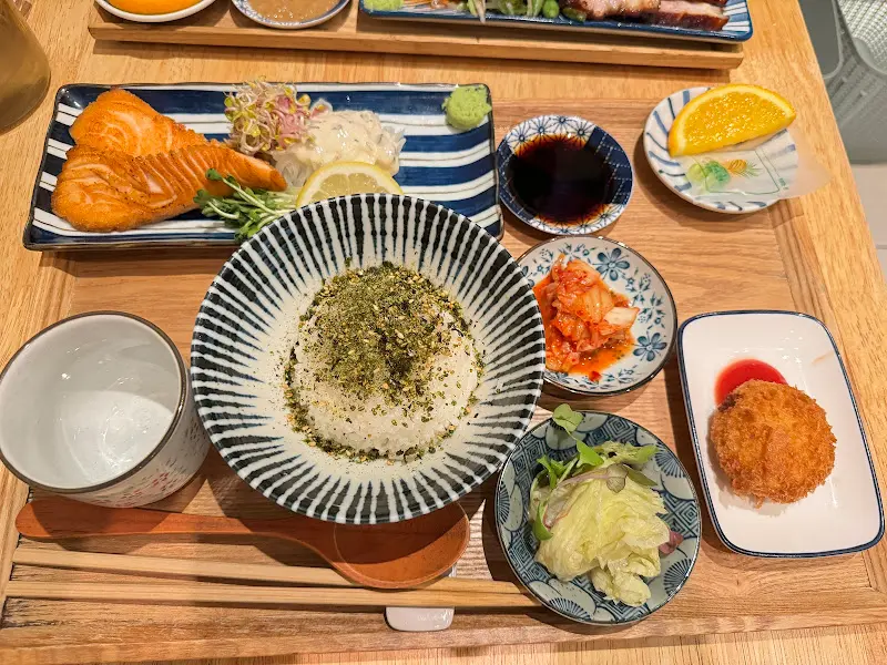 푸짐한 연어 스테이크 오차즈케