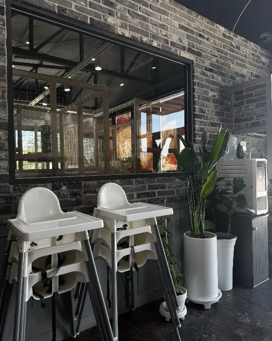 매장 내 놀이방 시설