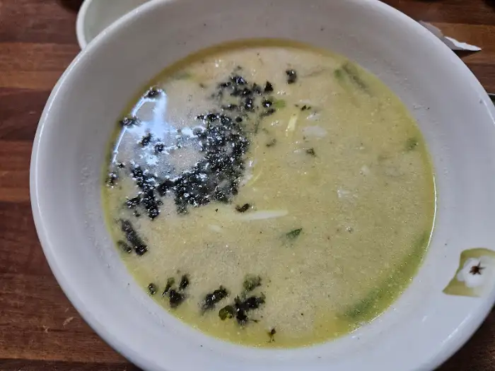 옥동손국수 국물