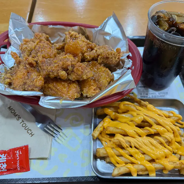 치킨과 양념감자 세트