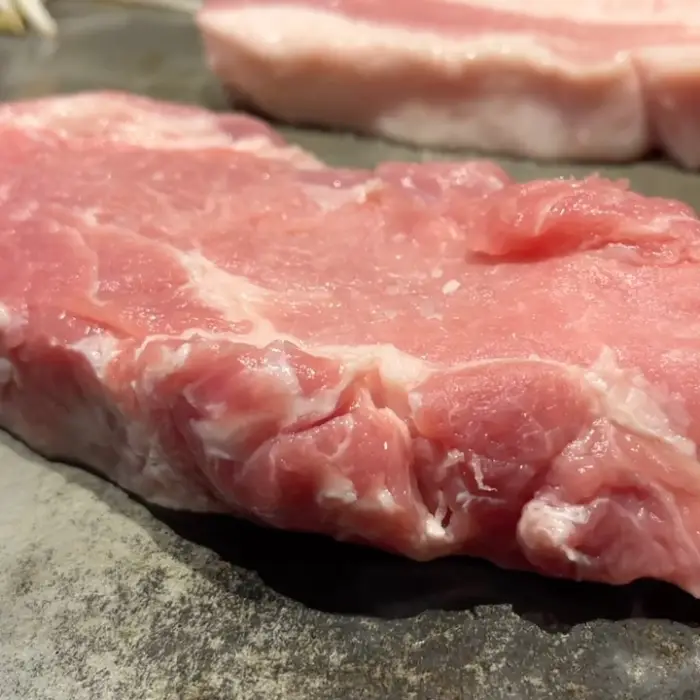 육질 좋은 삼겹살 클로즈업