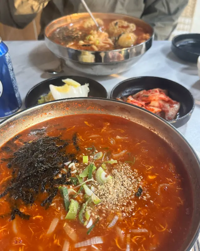 얼큰이 칼국수