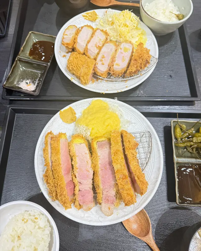 흑심의 돈까스 정식 한 상 차림