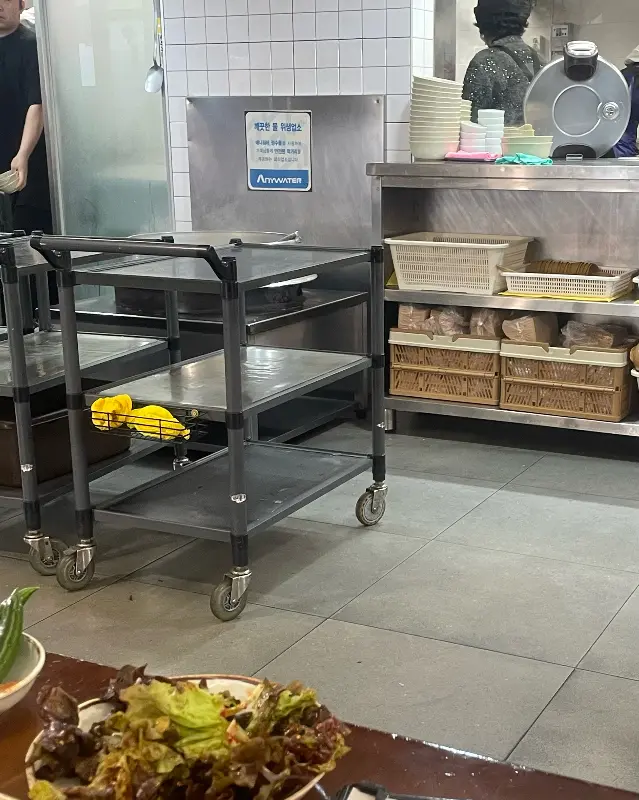 반찬 셀프 코너