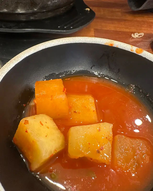 환상적인 맛의 깍두기