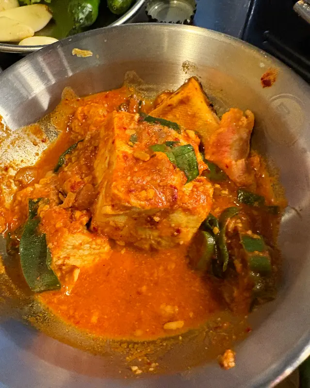 보글보글 끓는 고추장찌개