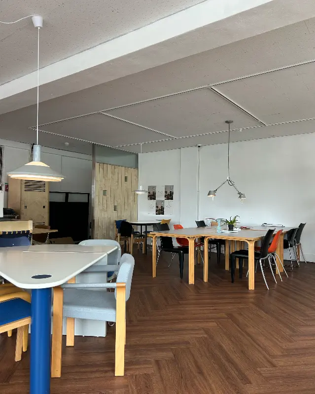 카페 내부 전경