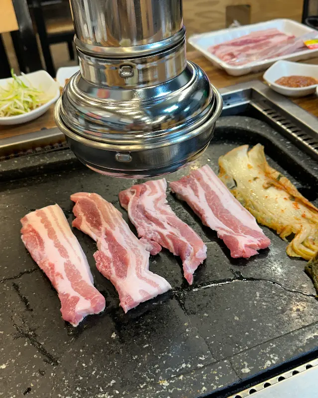 맛있게 구워지는 삼겹살