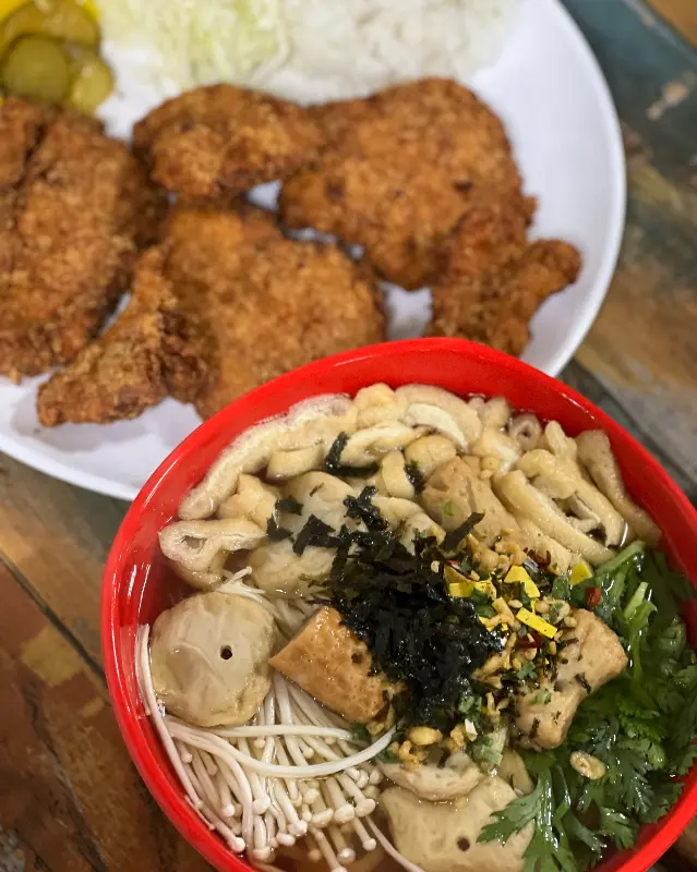 이소반 돈까스 & 어묵우동