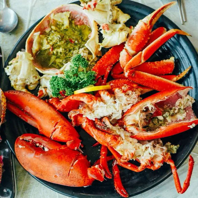 살이 꽉 찬 랍스터찜