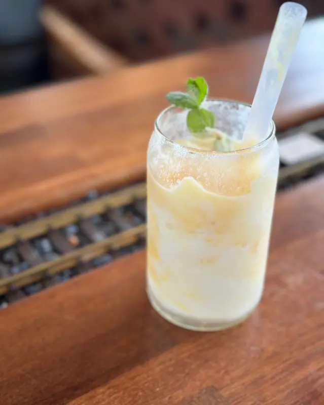 상큼한 망고 스무디