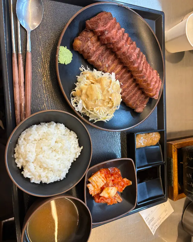 깔끔한 한상차림