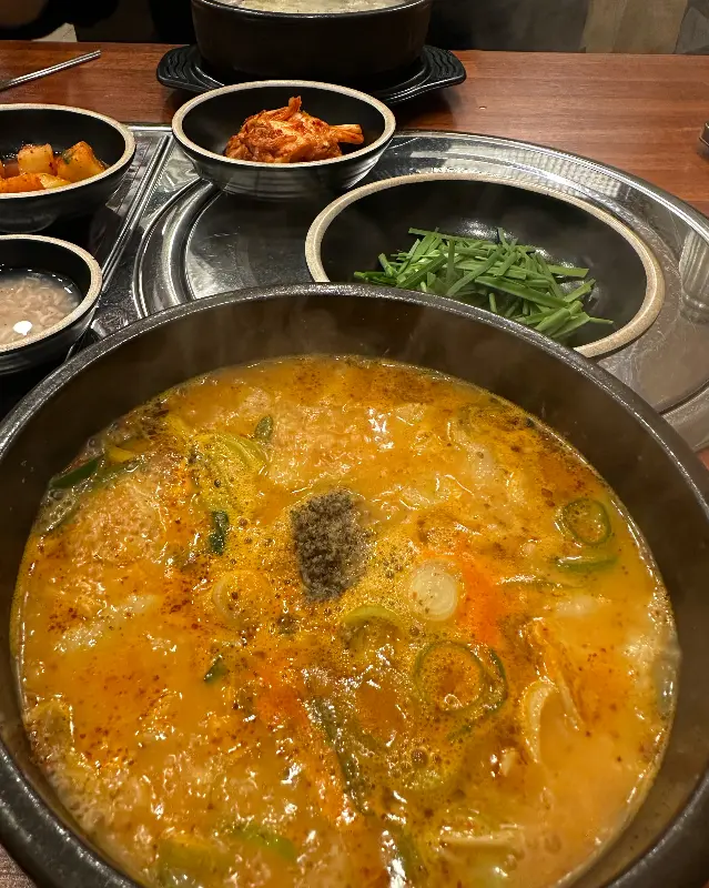 얼큰 순대국밥 비주얼