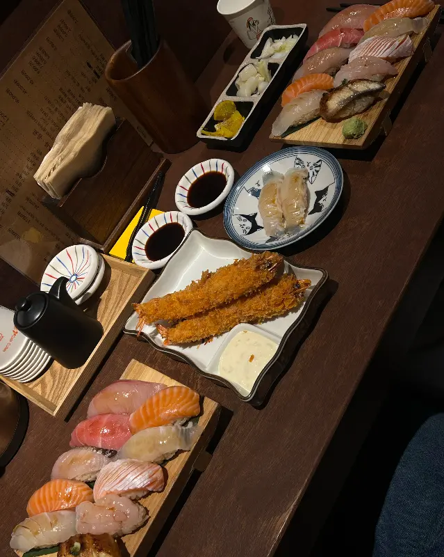 초밥과 튀김, 맥주의 조화