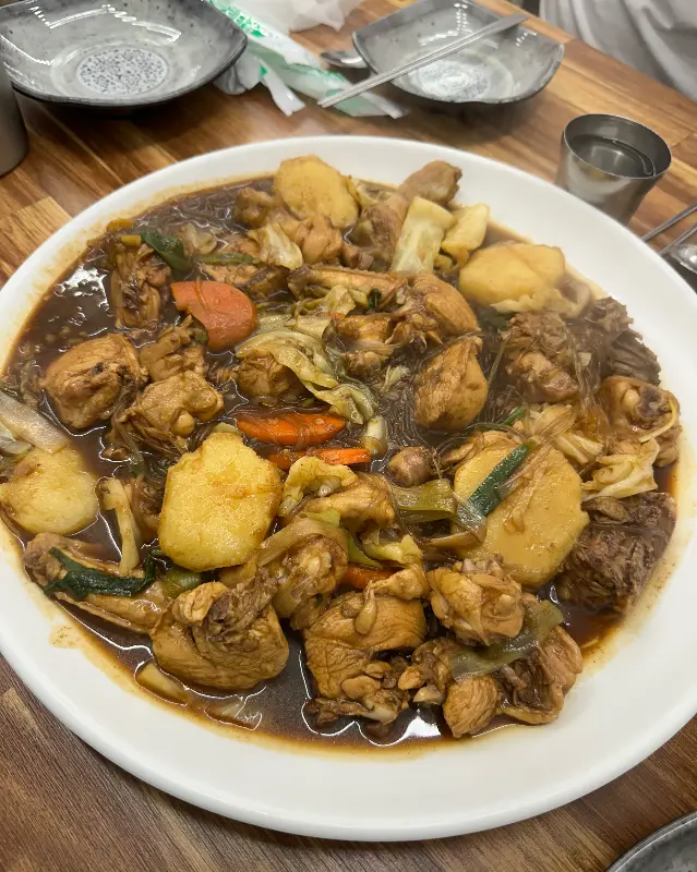 유진찜닭 한 상 차림