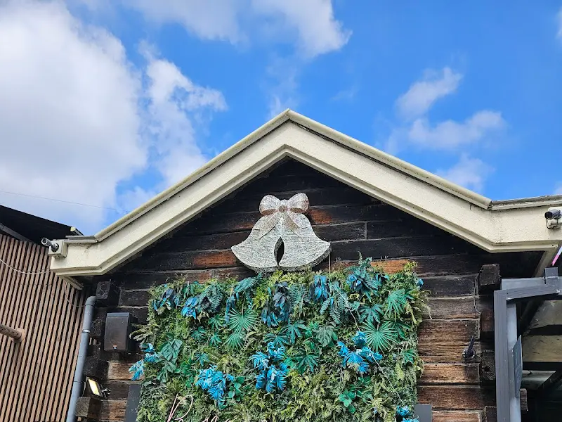 팡시온 건물 외관