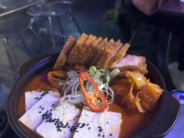 시간마저 멈춘 듯 아늑한 공간, 연남동 한양집에서 맛보는 감각적인 퓨전 한식의 향연 (연남동 데이트 맛집)