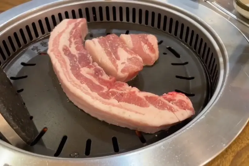 맛찬들 왕소금구이 숙성 삼겹살