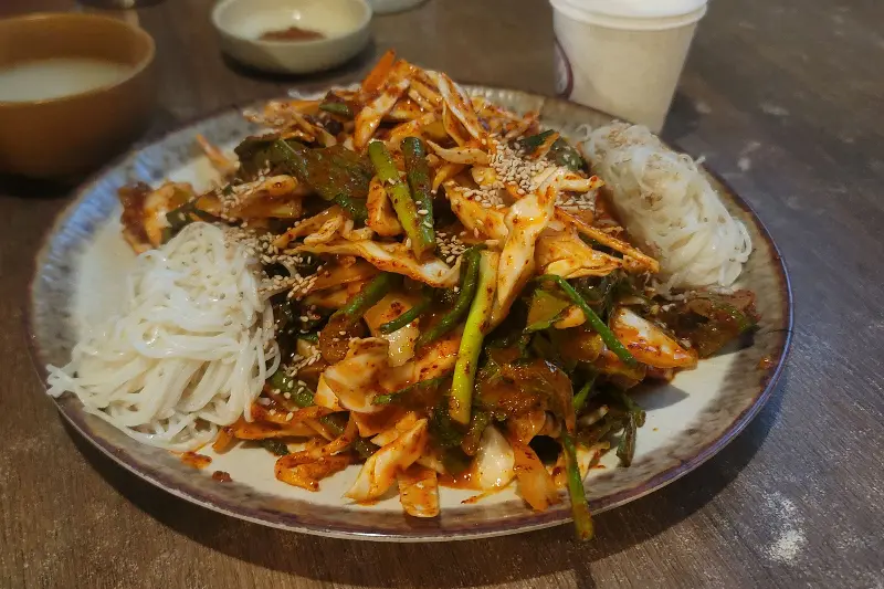 두툼하게 구워진 파전