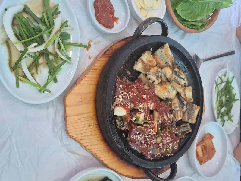 달반늘장어구이 장어돌판구이