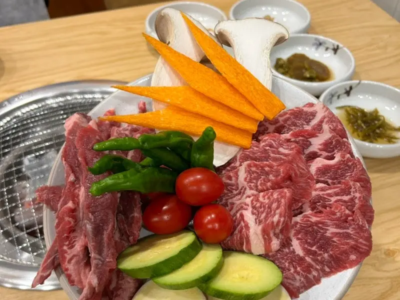 신선한 소고기 모듬