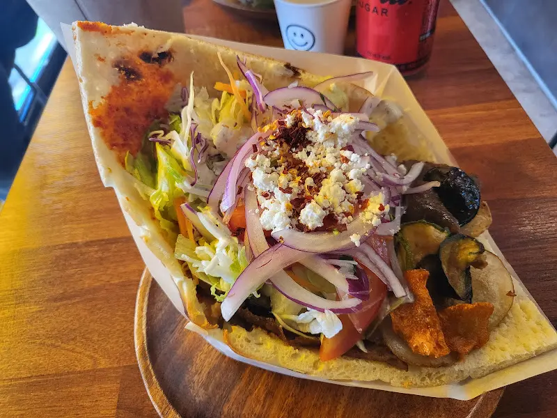 푸짐한 양고기 도너 케밥