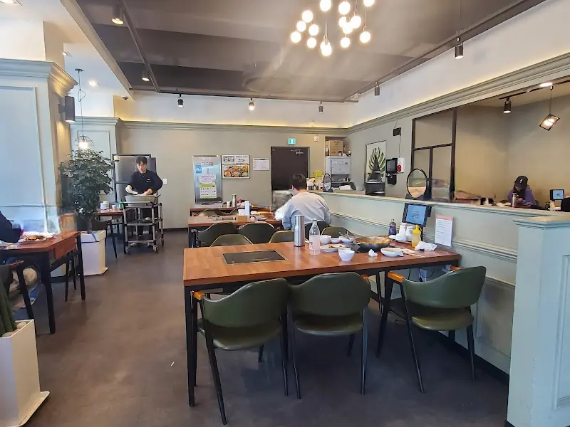 굴리미 내부 전경