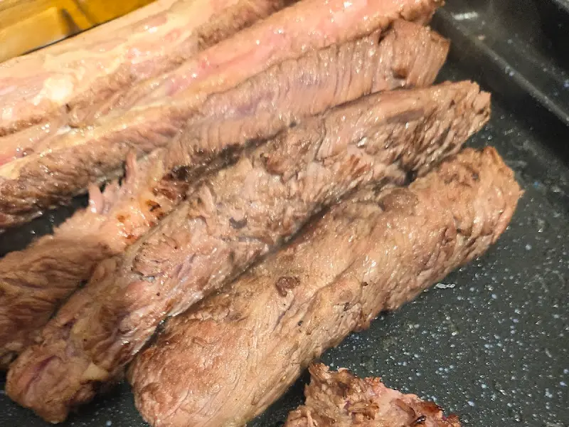 초벌된 우대갈비의 압도적인 비주얼