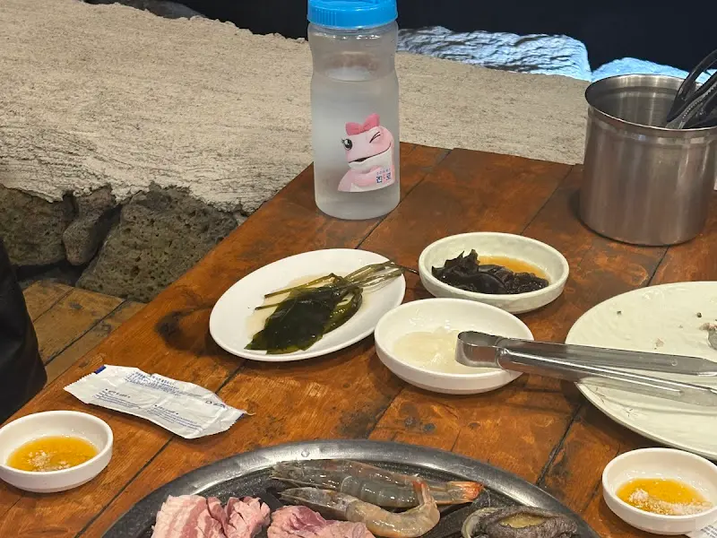 흑돼지 오겹살, 목살, 전복, 새우 세트