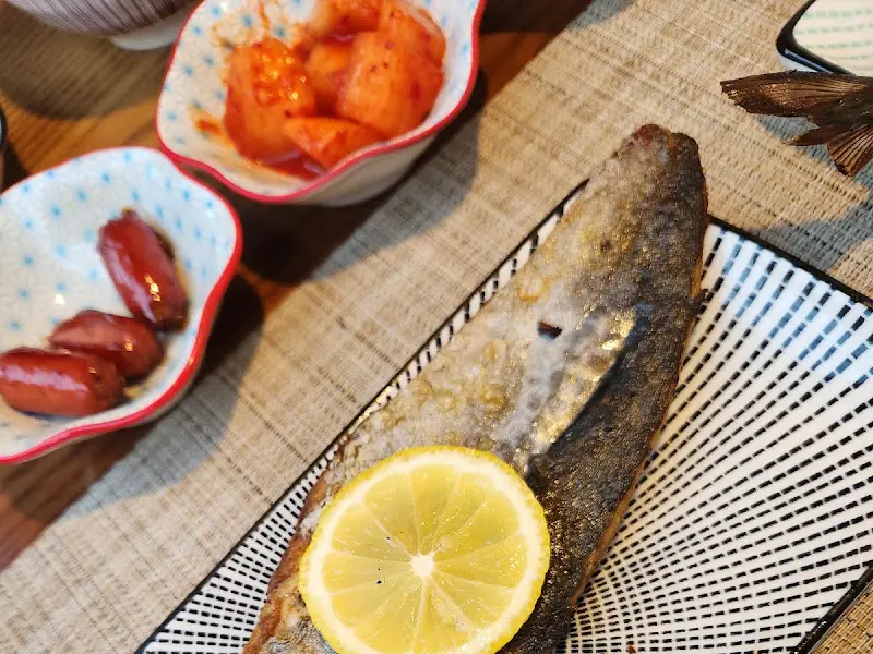 자반고등어구이와 갈치구이 한 상 차림