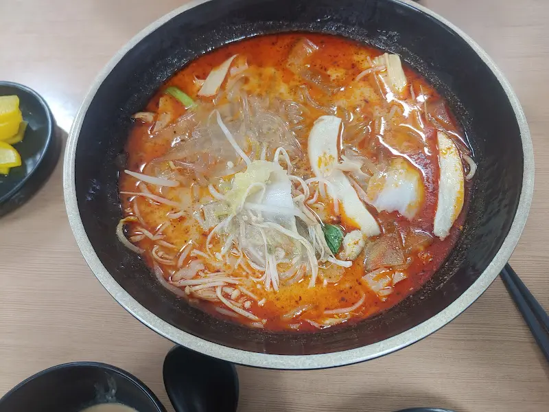 푸짐한 마라탕 한 그릇