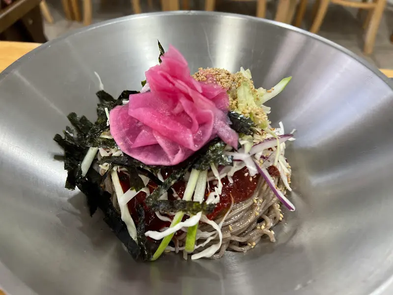 동강일품국수 비빔막국수 클로즈업