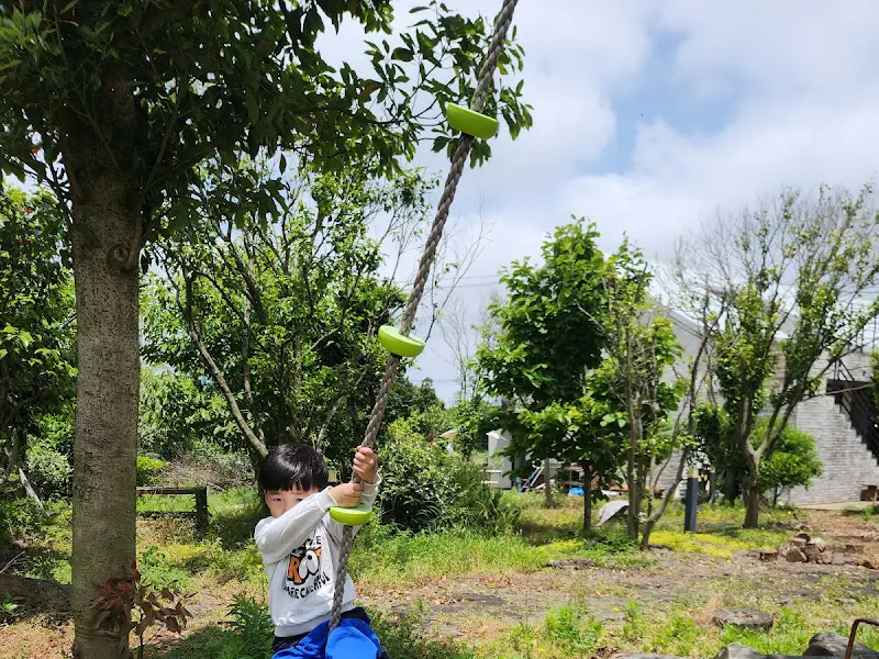 아이들이 뛰어노는 모습