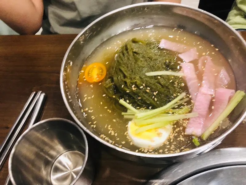 물냉면