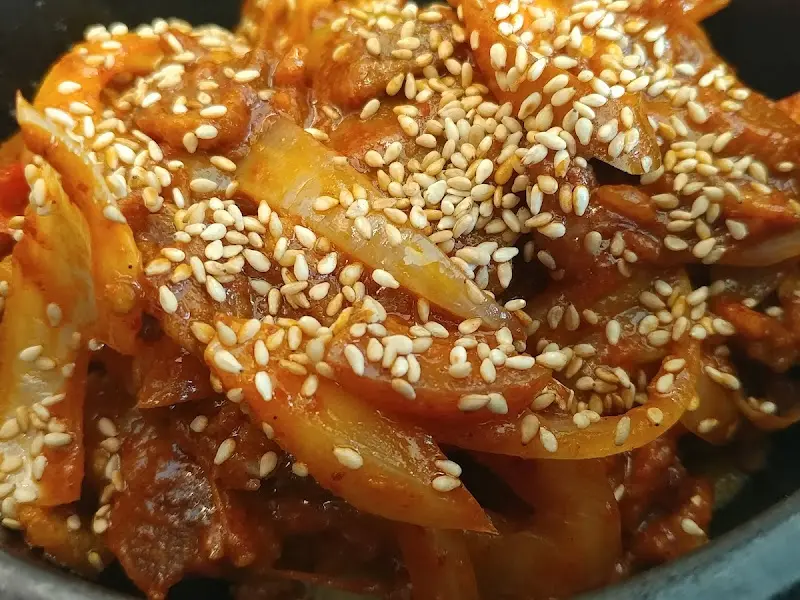 윤기가 좔좔 흐르는 제육볶음