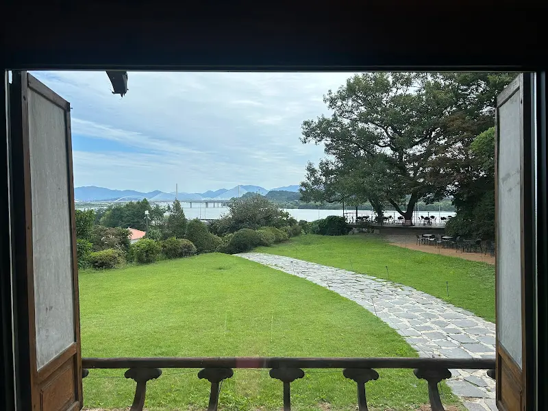 카페에서 바라본 아름다운 한강 뷰