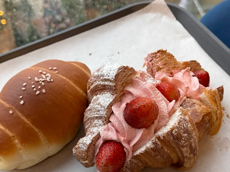 대율담의 다양한 빵 종류