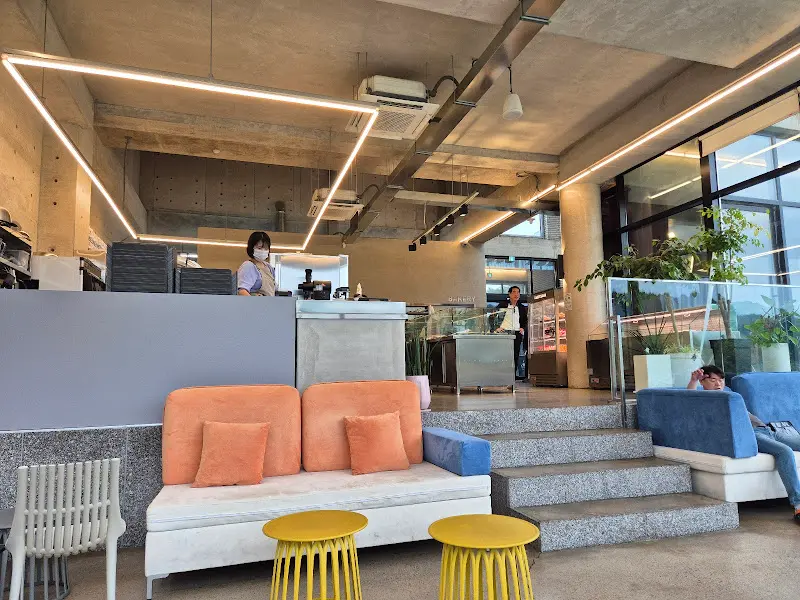 대율담 내부 인테리어