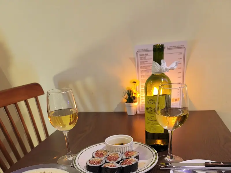 와인과 함께 즐기는 식사