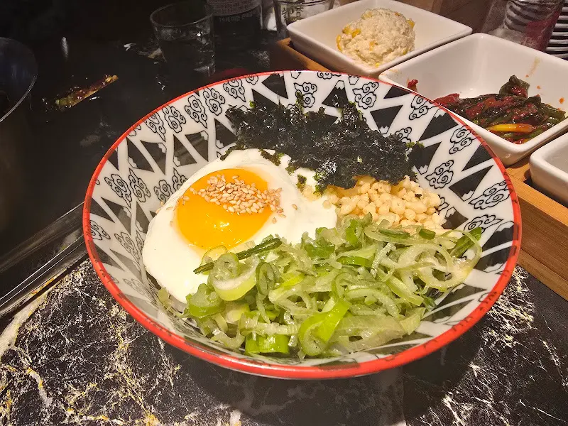 정갈함이 돋보이는 곁들임 메뉴