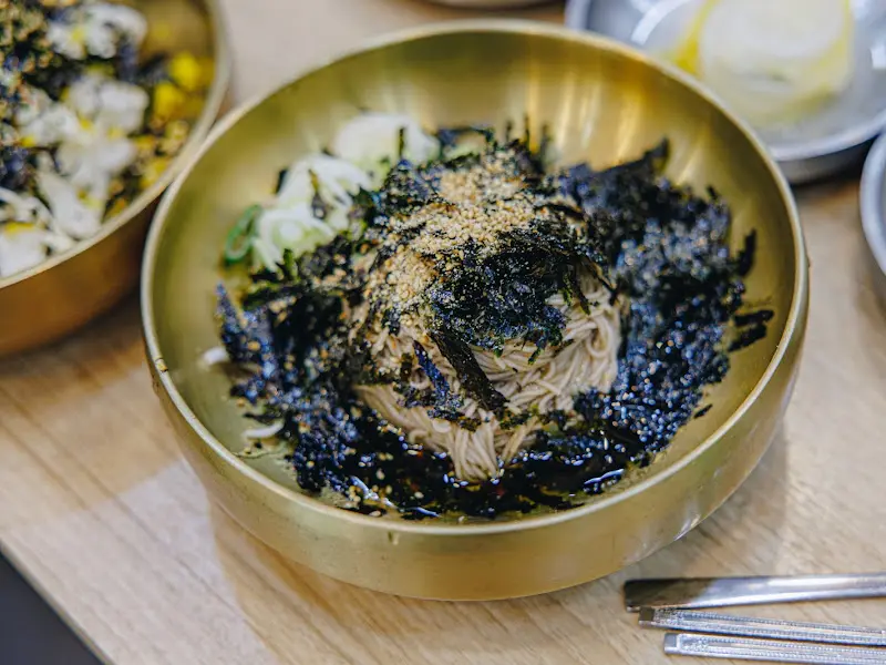 들기름 막국수 근접샷