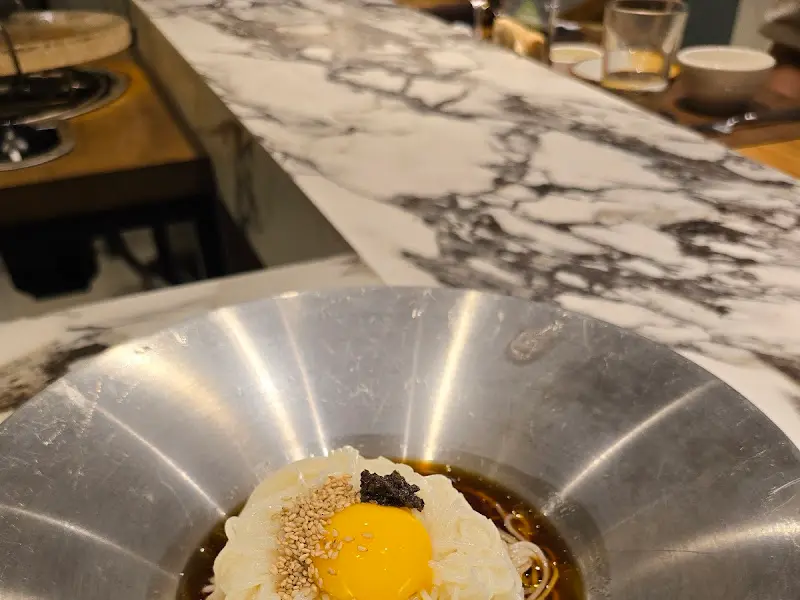 트러플 간장 계란 국수