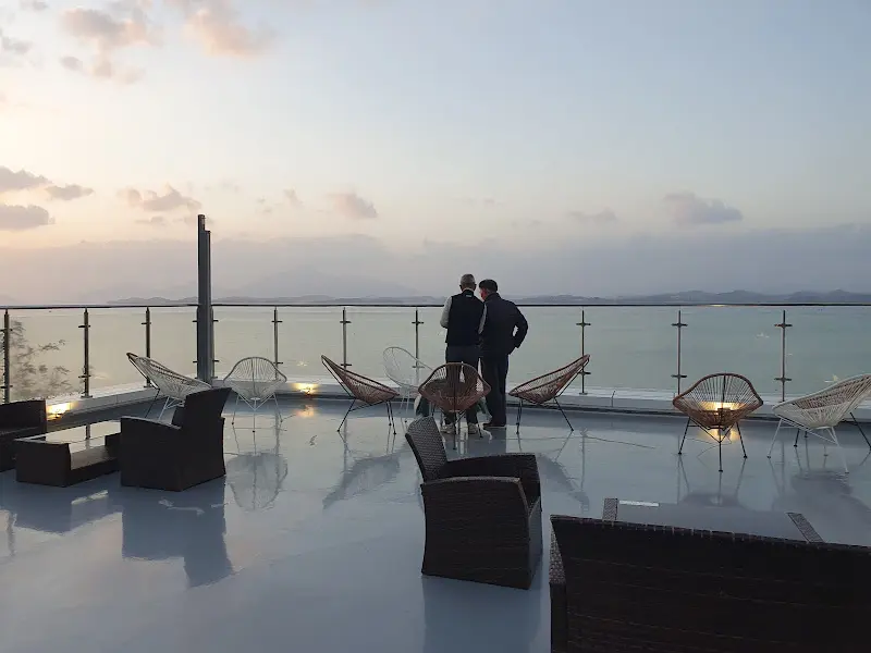 송포1357 루프탑 좌석