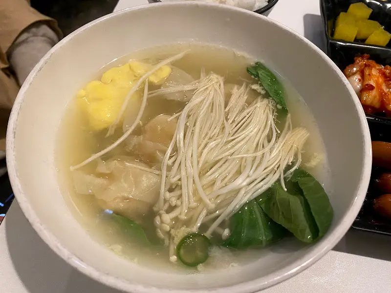 통새우완탕 클로즈업