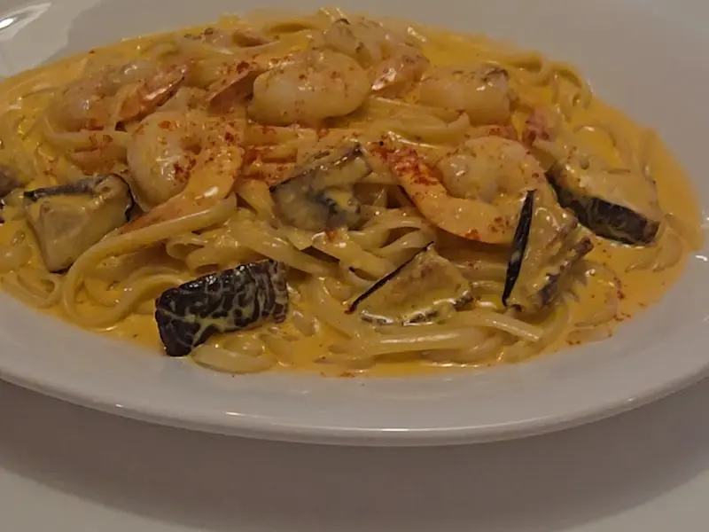 스테이크 버섯 크림 링귀니